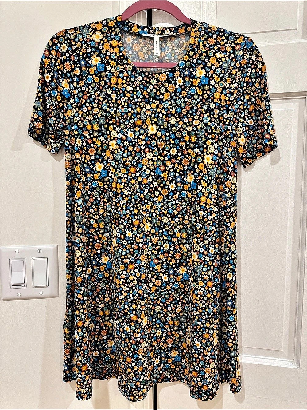 BCBGeneration Floral Mini Dress in Black & Blue Size XS Like New